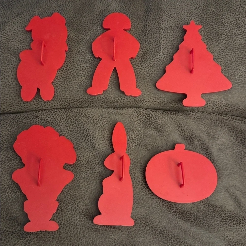 TUPPERWARE~VINTAGE COOKIE CUTTERS~ RED~Lot of 6